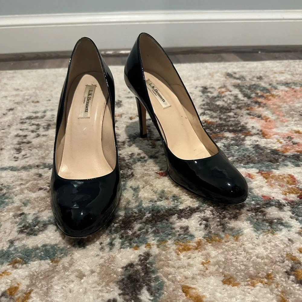 LK Bennett black patent leather round toe pumps